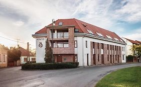 Lovagvar Apartments