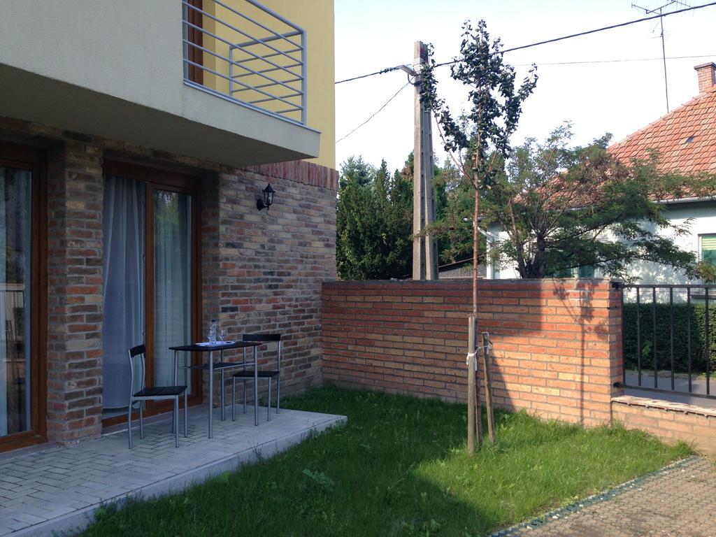 Lovagvar Apartments Jula Exterior foto