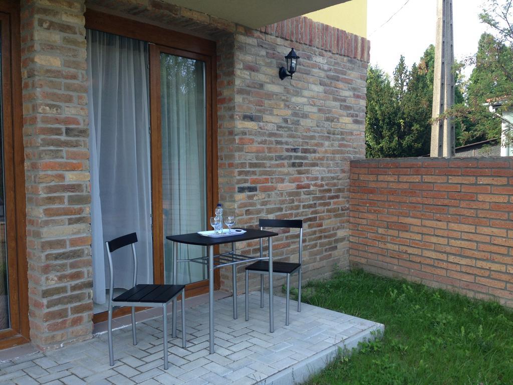 Lovagvar Apartments Jula Cameră foto