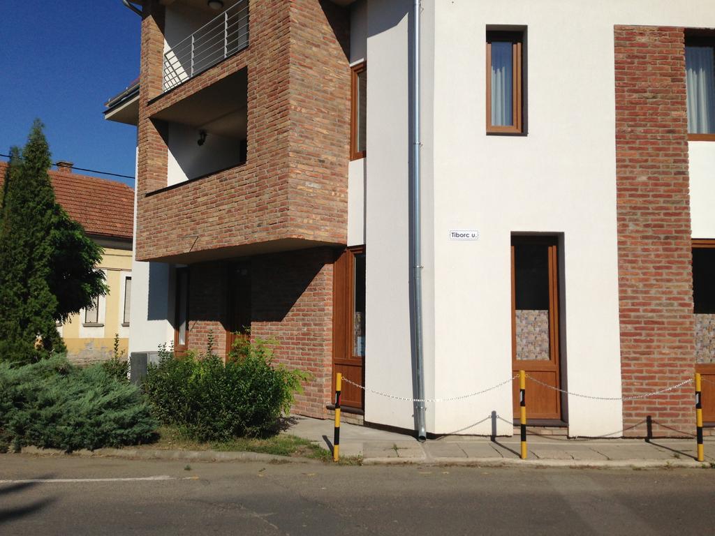 Lovagvar Apartments Jula Exterior foto