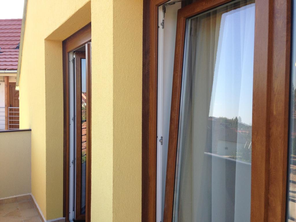 Lovagvar Apartments Jula Exterior foto